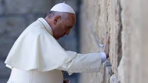 Francisco en el muro de los lamentos | Terra Sancta México